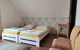 Pokoje i Apartamenty u Anny